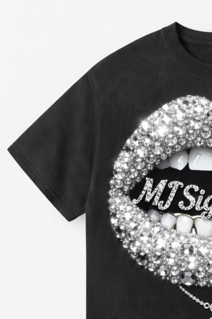 “Greatness” Diamond Lips Graphic T-Shirt – Black.