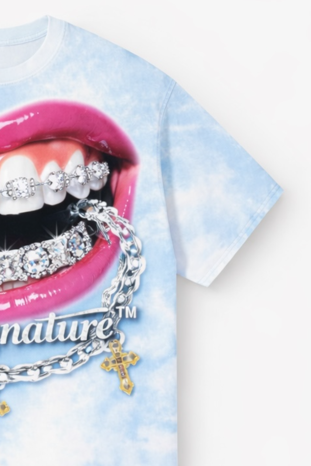 Diamond Grin Graphic T-Shirt – Sky Blue.